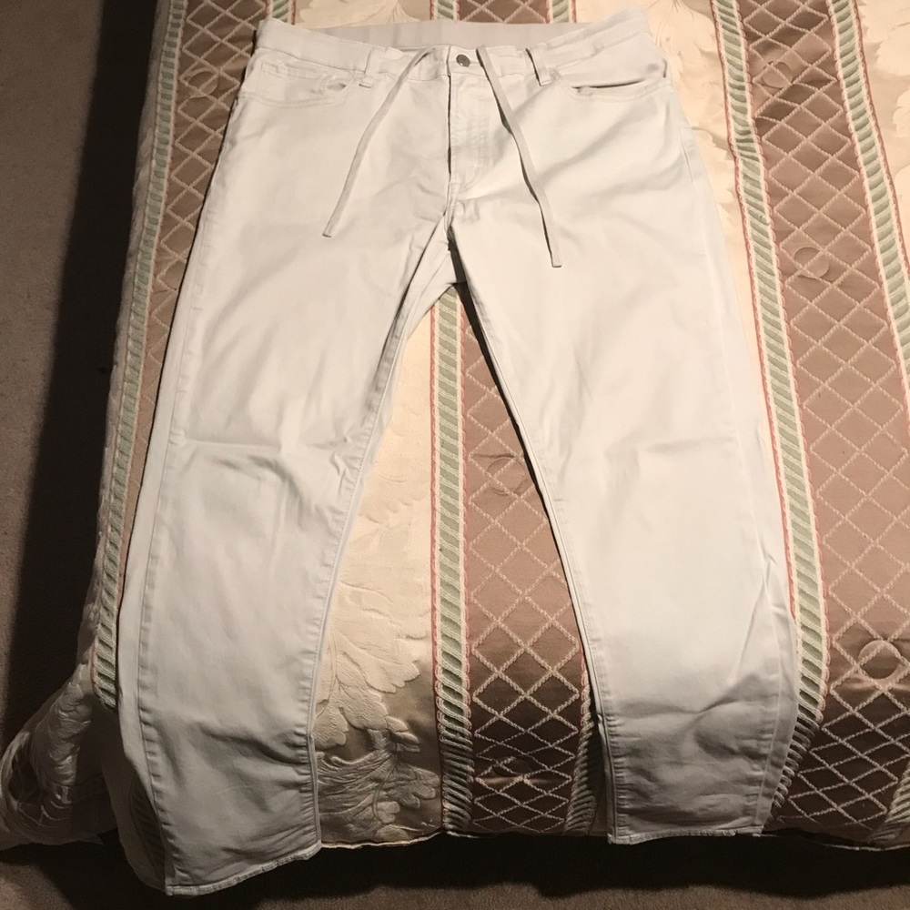 Cool White Uniqlo Skinny Pants